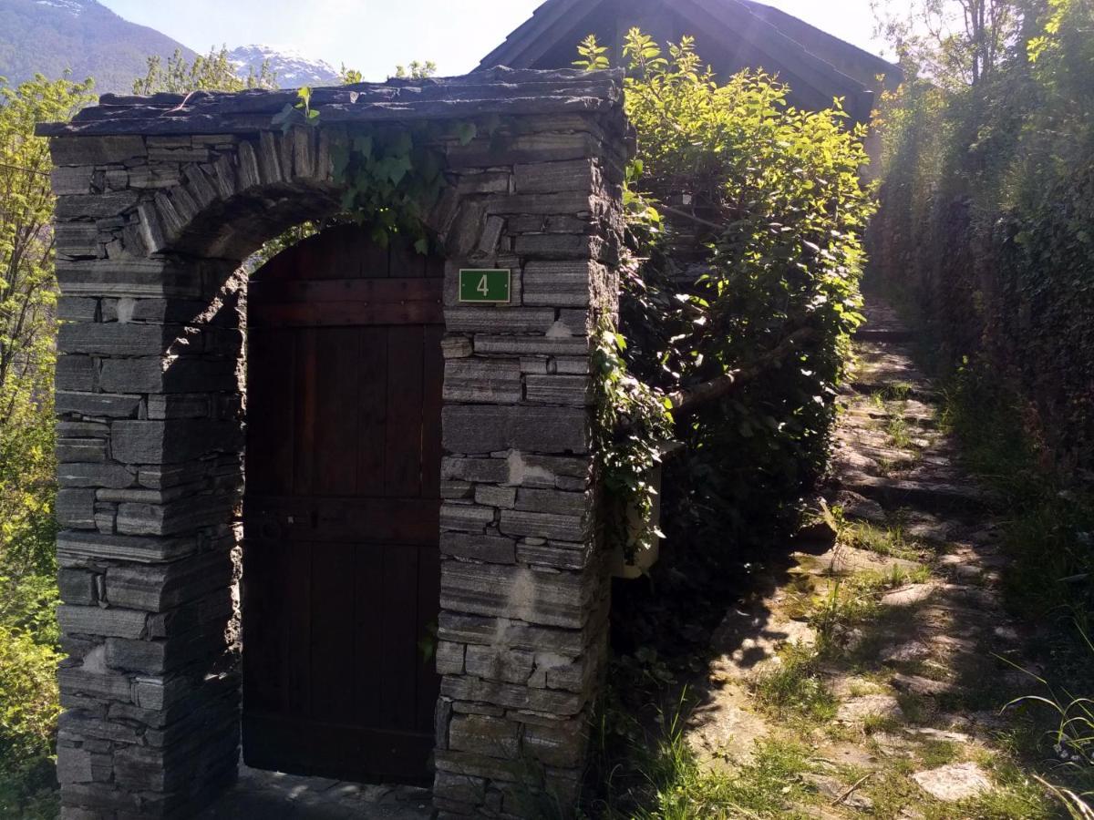 Vila Rustico "Casa Di Sasso" Intragna Exteriér fotografie