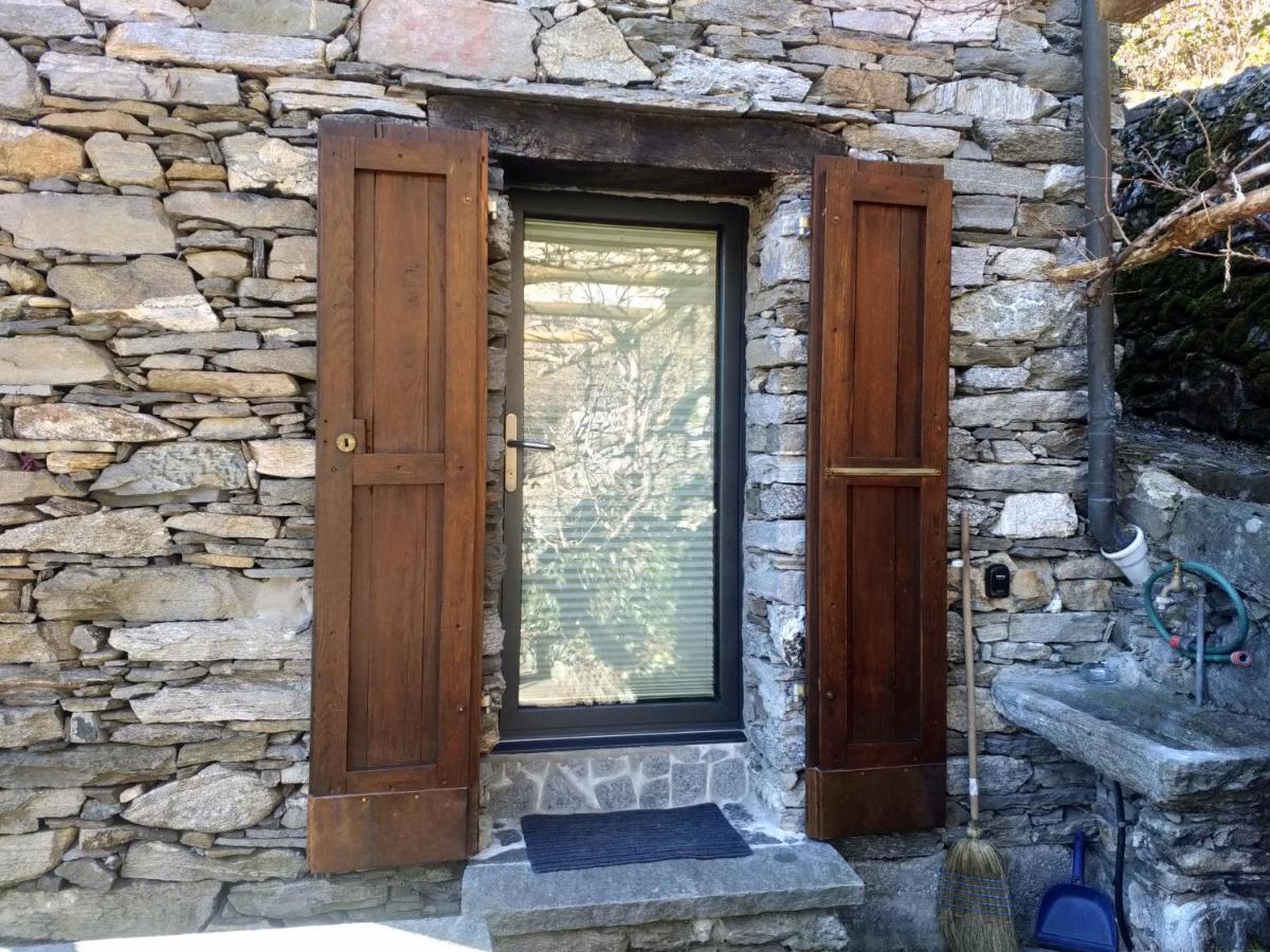 Vila Rustico "Casa Di Sasso" Intragna Exteriér fotografie